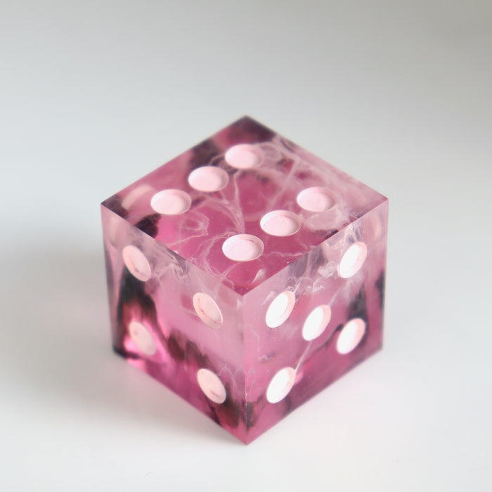 Handmade 27mm Resin D6