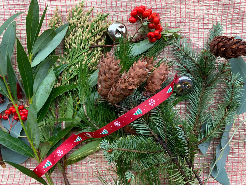 Loose Christmas foliage