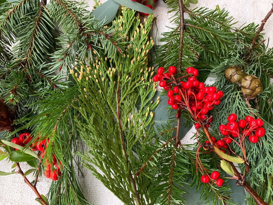 Loose Christmas foliage
