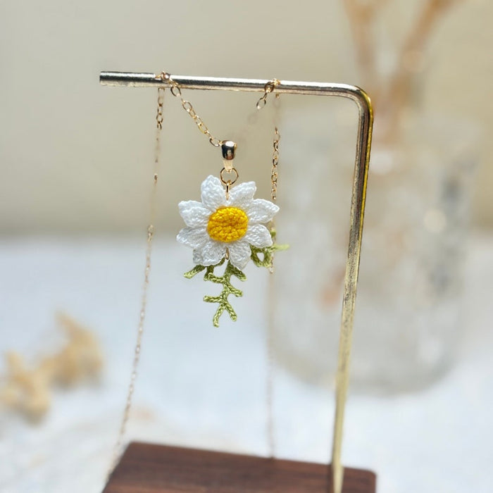 Handmade MicroCrochet Chamomile Necklace