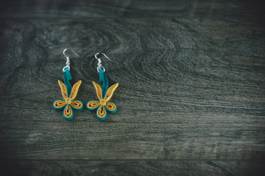 Hasa - Smile Earrings