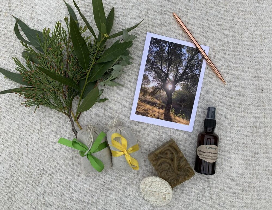 Wild love - California Wilderness gift set - sachet, soap, spray, and card