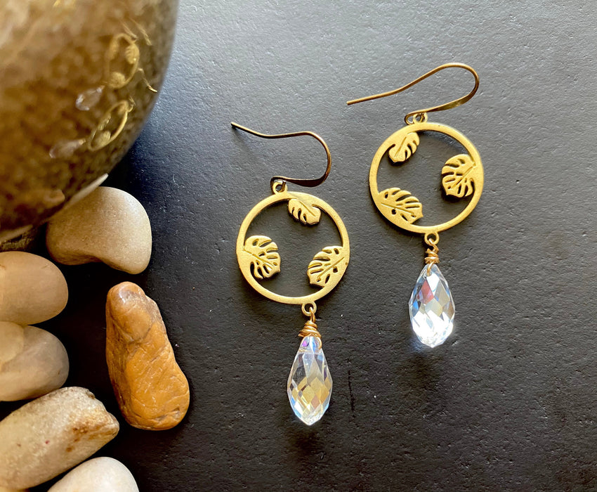 Beautiful delicate Statement earrings, Bling earrings, brass geometric dangles , Modern brass earrings, crystal earrings, monstera leaf