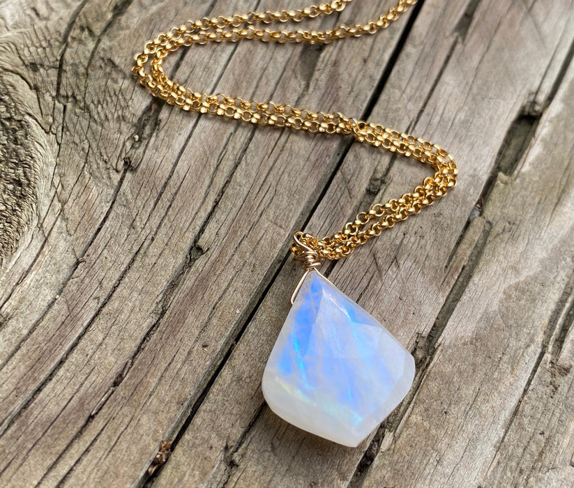 Rainbow Moonstone pendant, blue green flash pendant, 14k filled gold chain, length 18inch, anti tarnish chain