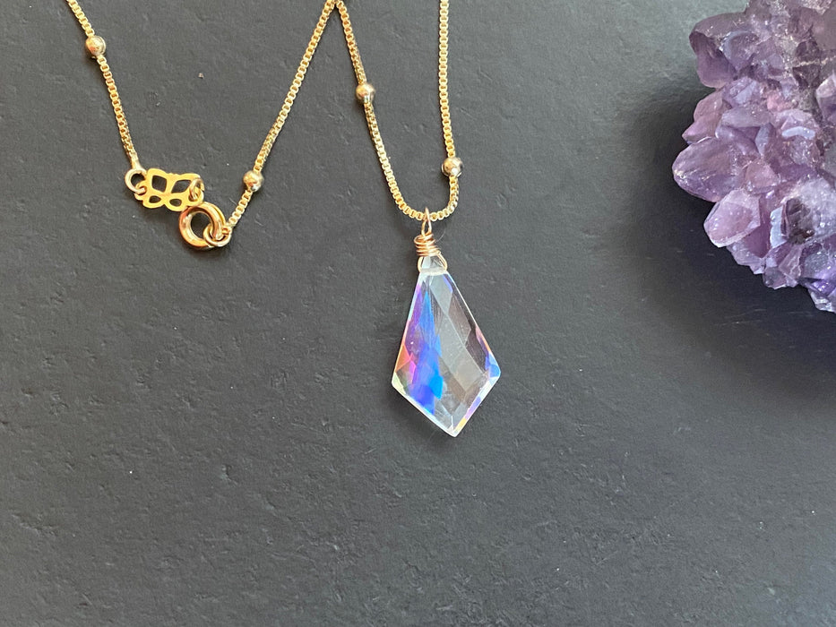 Aura quartz pendant , gifts for her, layering necklace, 14k gold chain, anti tarnish chain, natural stone pendant