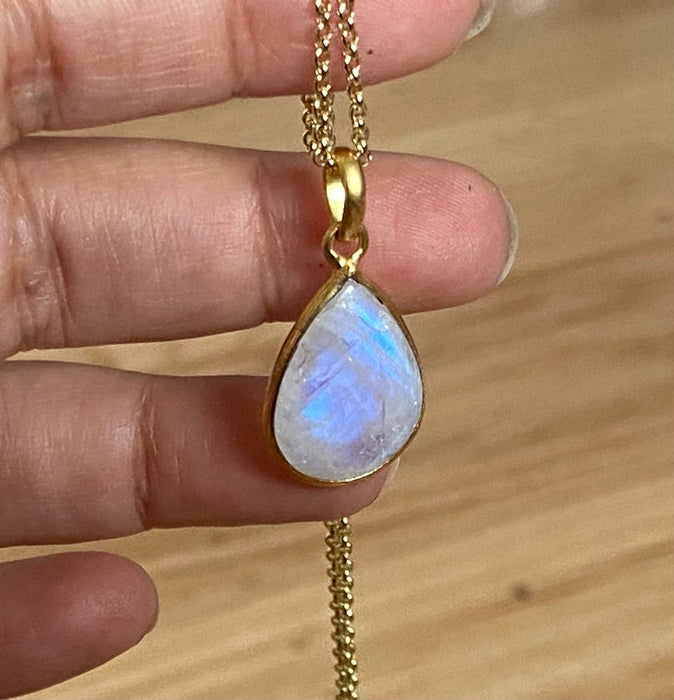 Moonstone pendant, rainbow flash pendant, 14k filled gold necklace, length 18inch, anti tarnish chain