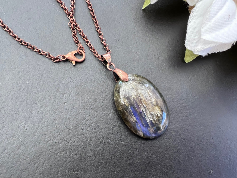 Labradorite pendant, Healing stone necklace, tropical necklace , long copper chain, length 28inch, natural stone pendant