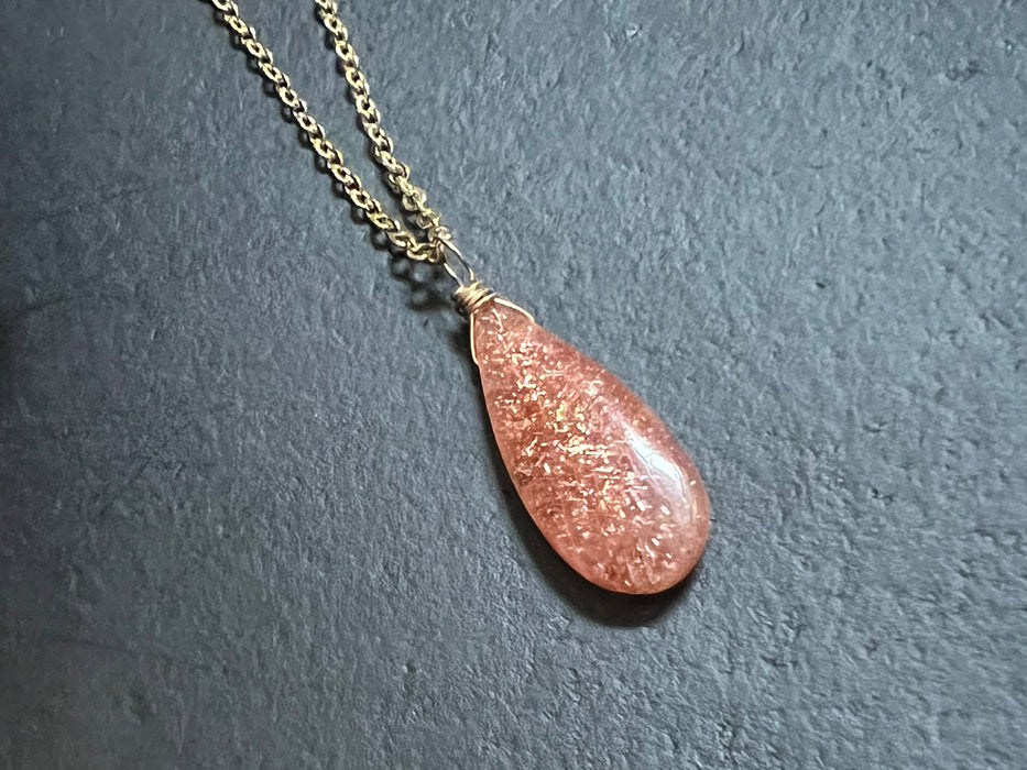 Sunstone pendant , gifts for her, layering necklace, 14k gold filled chain, sparkly orange stone, gemstone pendant
