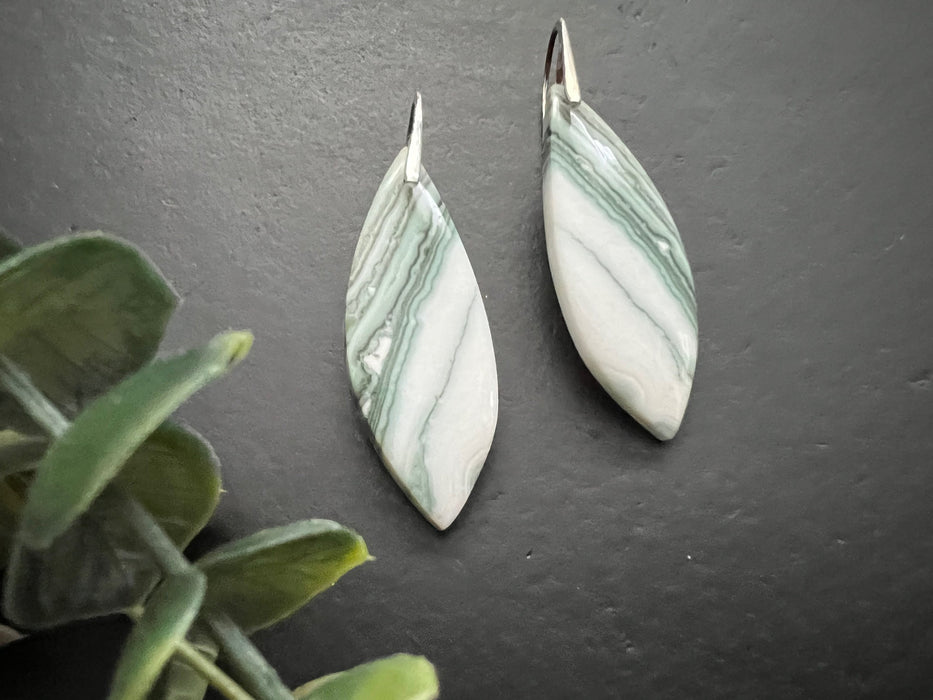 Statement earrings , Green lace agate earrings, natural agate stone earrings, 925 sterling silver ear wires